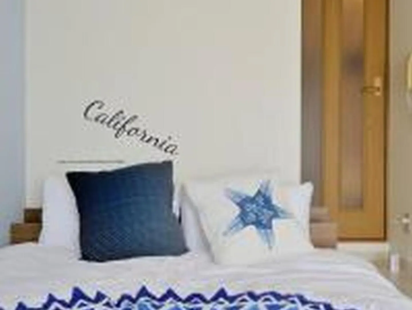 コンフィデンスロン1005 Apartment Osaka